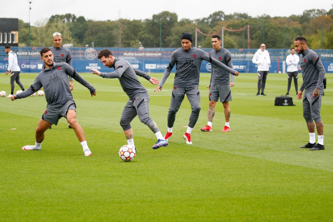 Saint-Germain-en-Laye: PSG's UEFA Champions League Training Session