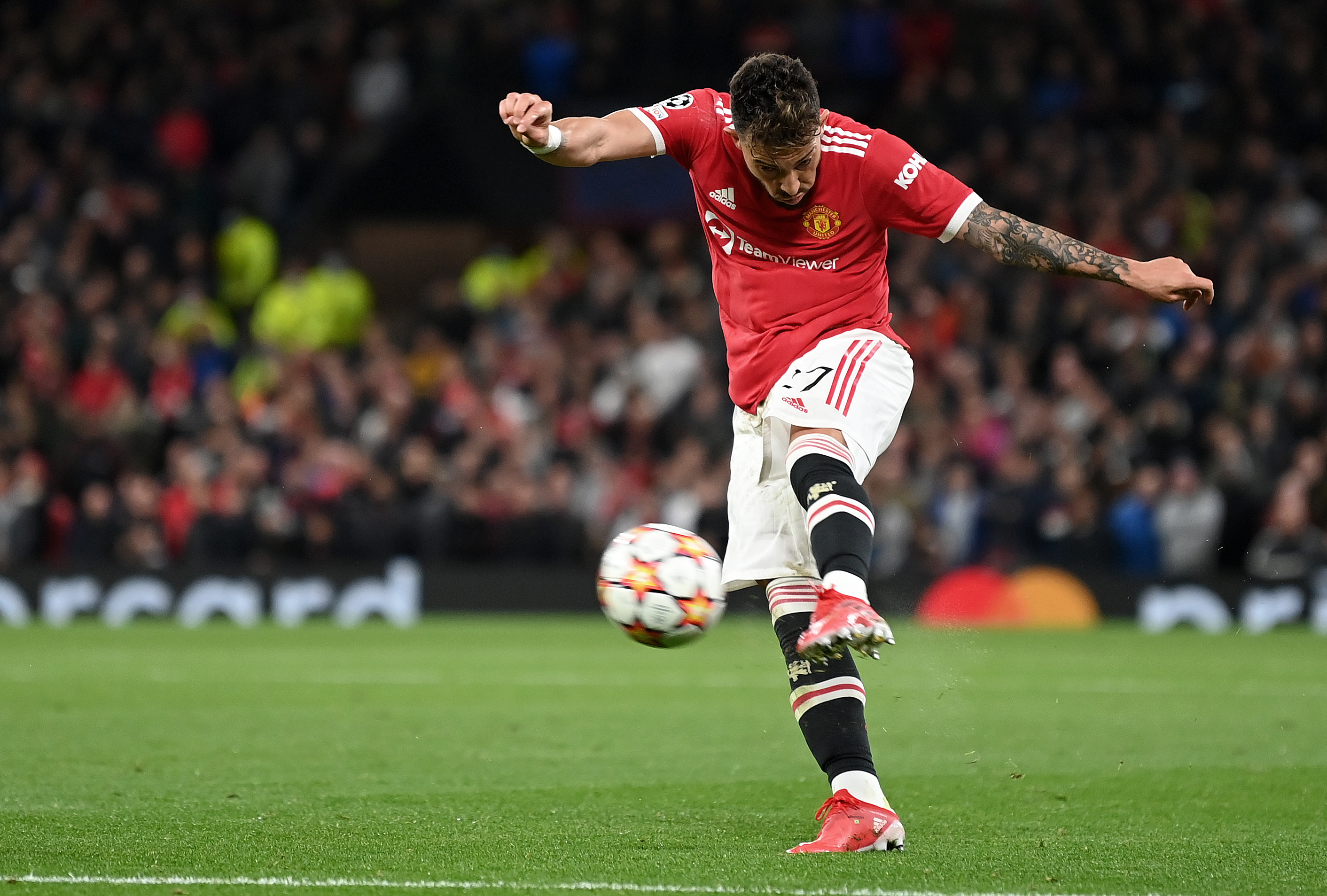 Gol de generic în Manchester United - Villarreal! Alex Telles, voleu splendid pe Old Trafford