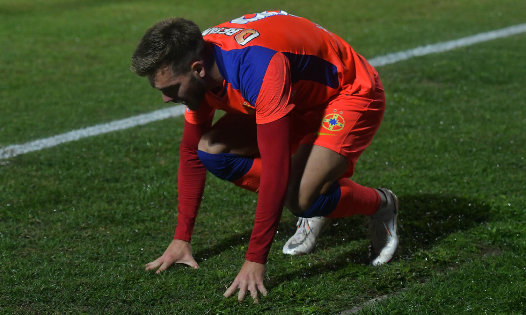 Denis Haruț, în meciul CS Hunedoara - FCSB / Foto: Sport Pictures