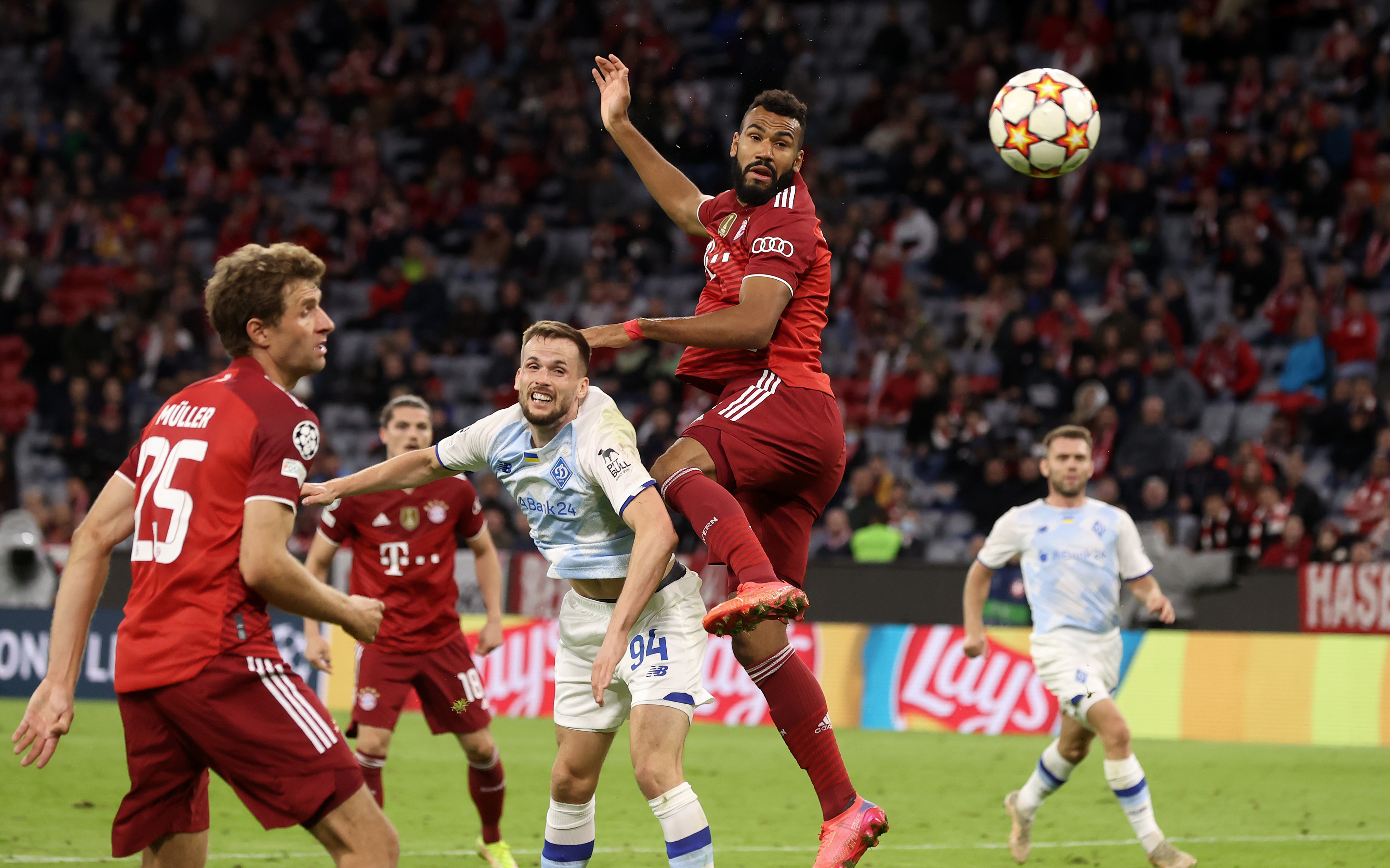 Bayern Munchen - Dinamo Kiev 5-0. Bavarezii l-au îngenuncheat pe Mircea Lucescu