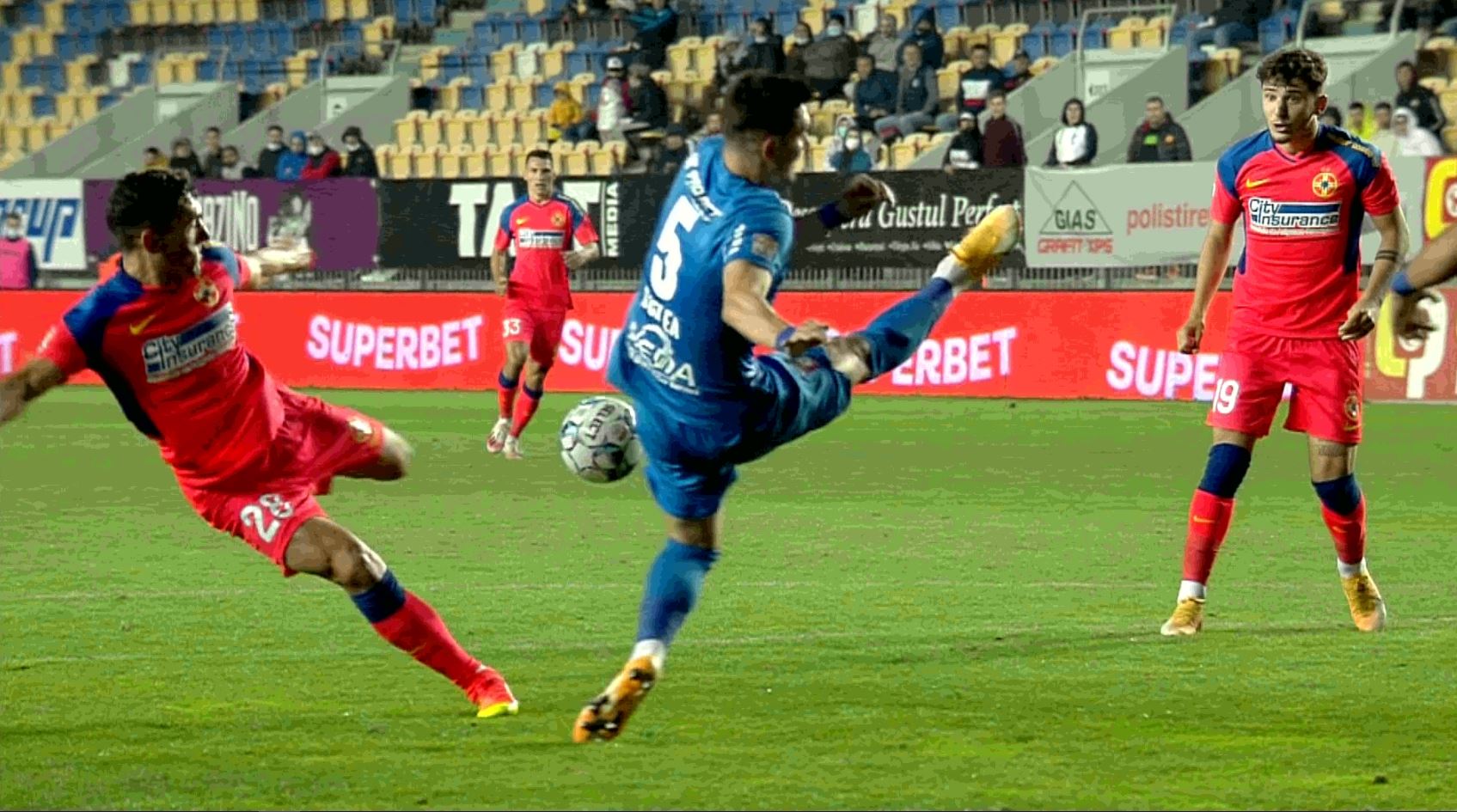Chindia - FCSB 0-1. Dramatism total. "Roș-albaștrii" câștigă din penalty în minutul 90+7. Două bare și ocazii uriașe