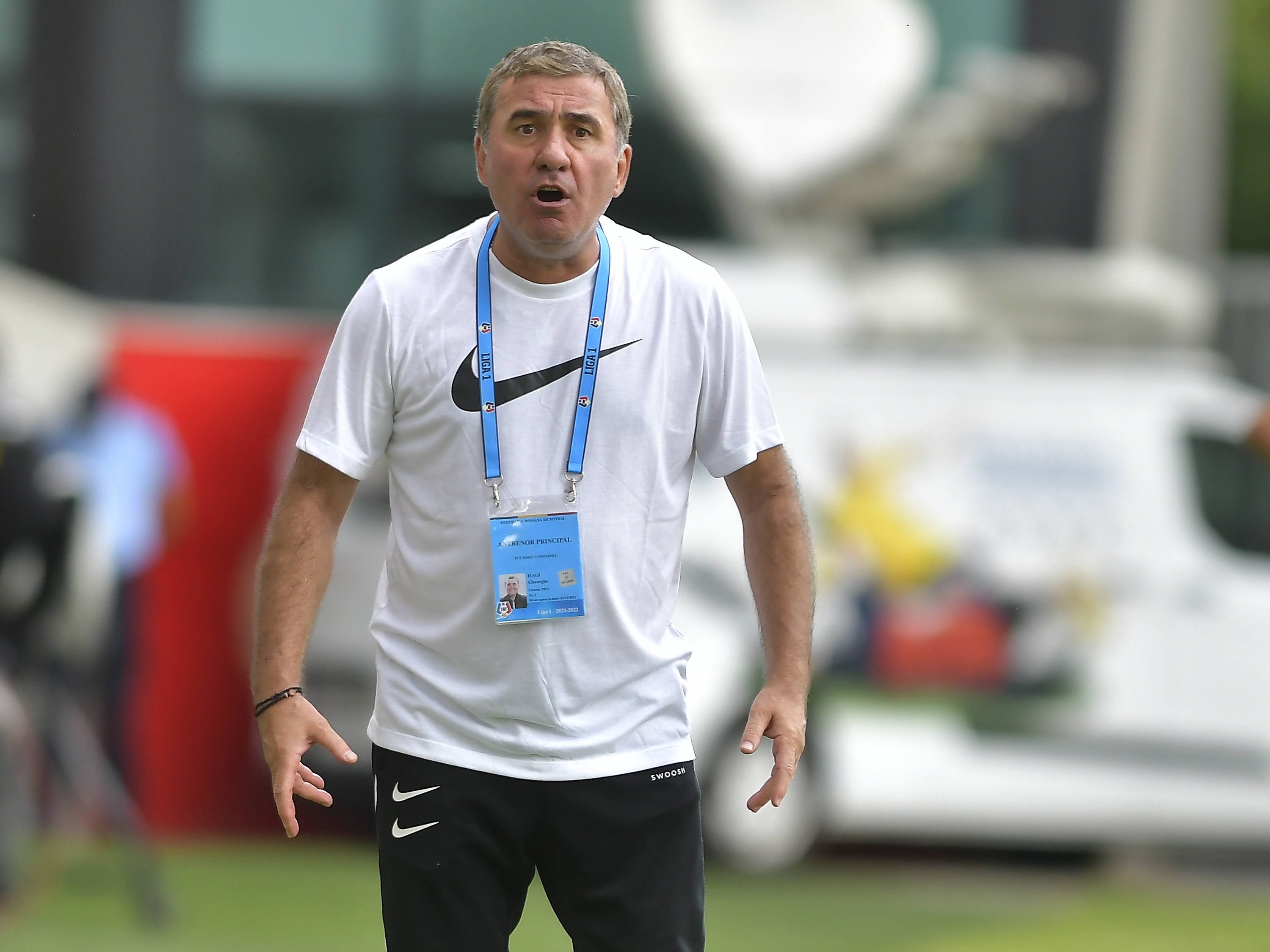 Hagi caută prima victorie în deplasare, împotriva revelației FC Voluntari. Va fi un meci frumos. Laude pentru Ciobotariu