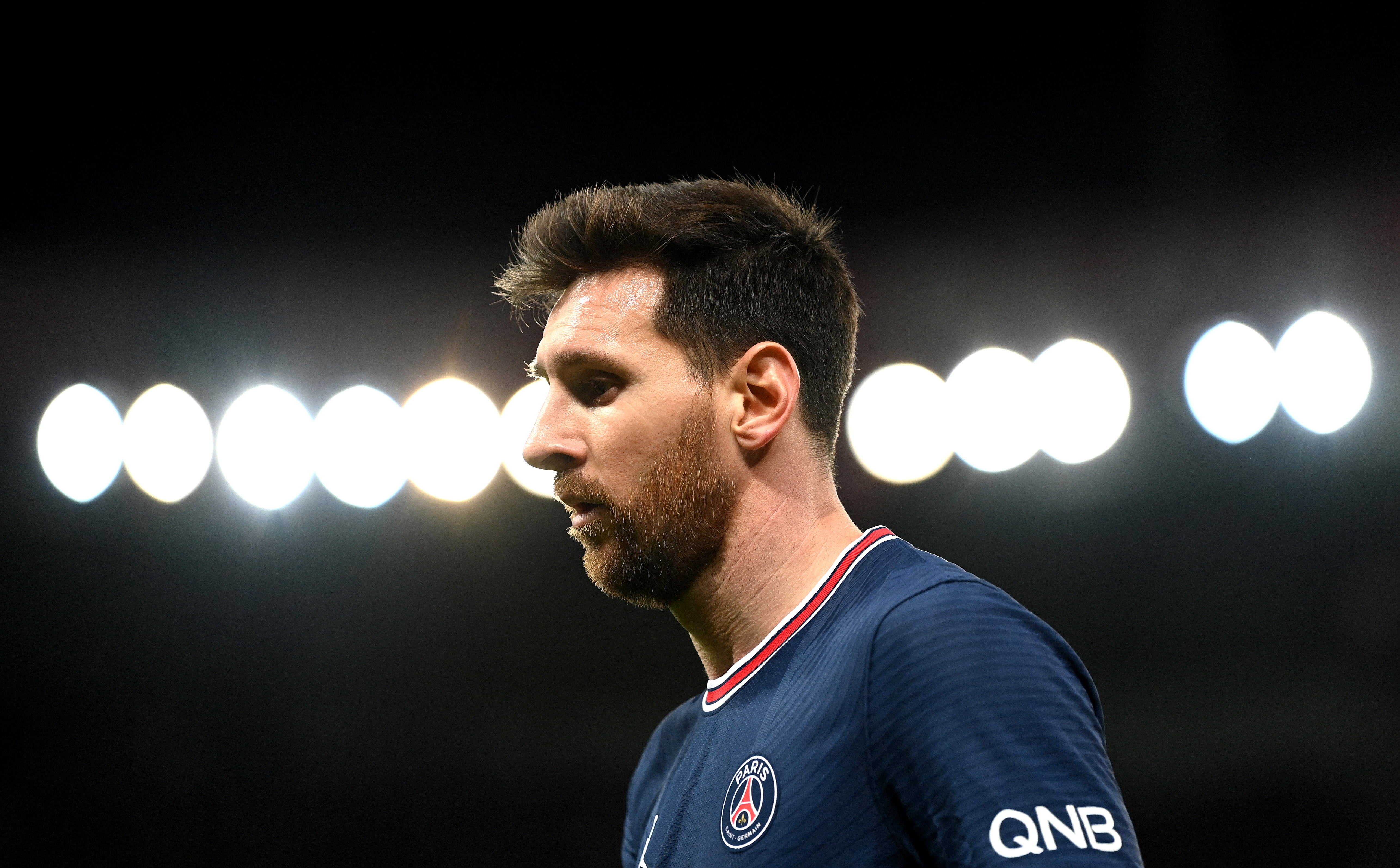 Lionel Messi și vedetele lui PSG, blocate în parcarea stadionului! Ultrașii parizieni au făcut haos după eșecul cu Rennes