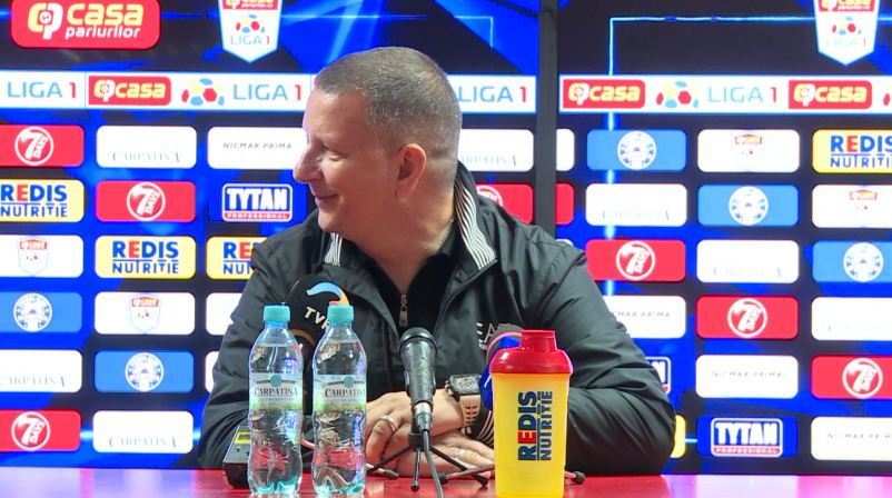 Marius Croitoru a intrat în sală în timpul conferinței de presă a lui Ionuț Chirilă: ”Profesore!”. Ce a urmat