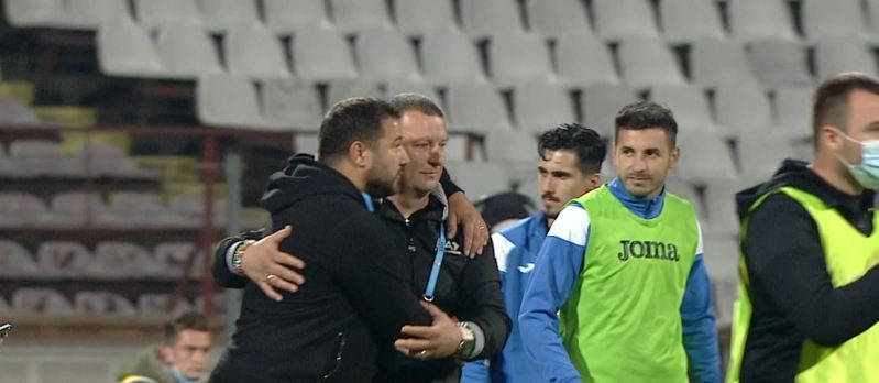 Explicaţiile lui Chirilă după ce Marius Croitoru a intrat peste el în conferinţa de presă la Clinceni. "Şi nu suntem prieteni"