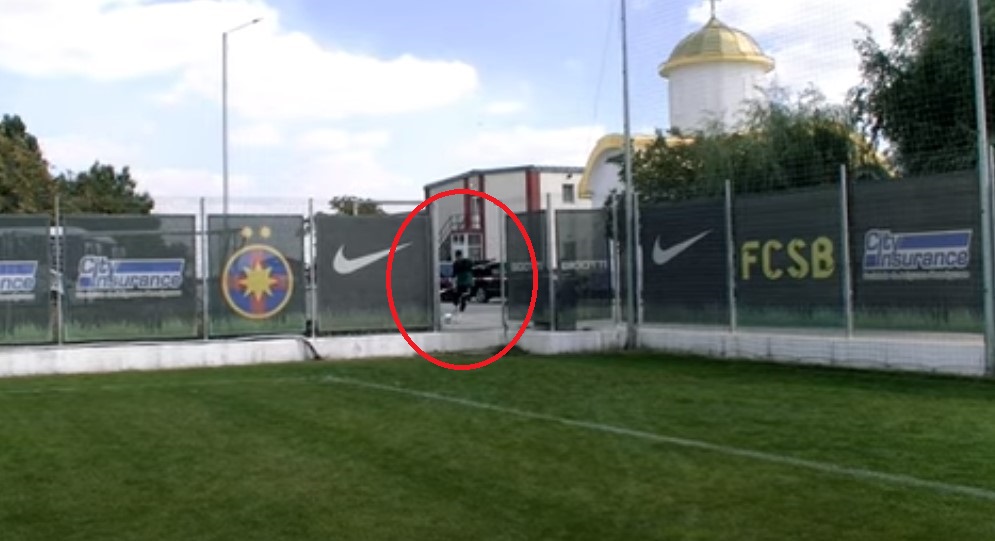 ”Its Budi time!”. ”Artistul” FCSB-ului a mai făcut o ”minune”. Budescu a marcat din curtea bisericii