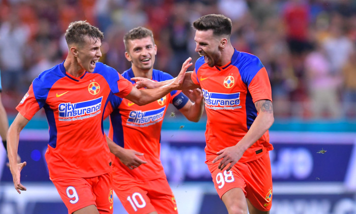 Octavian Popescu, Andrei Cordea și Florin Tănase, fotbaliștii de la FCSB / Foto: Sport Pictures