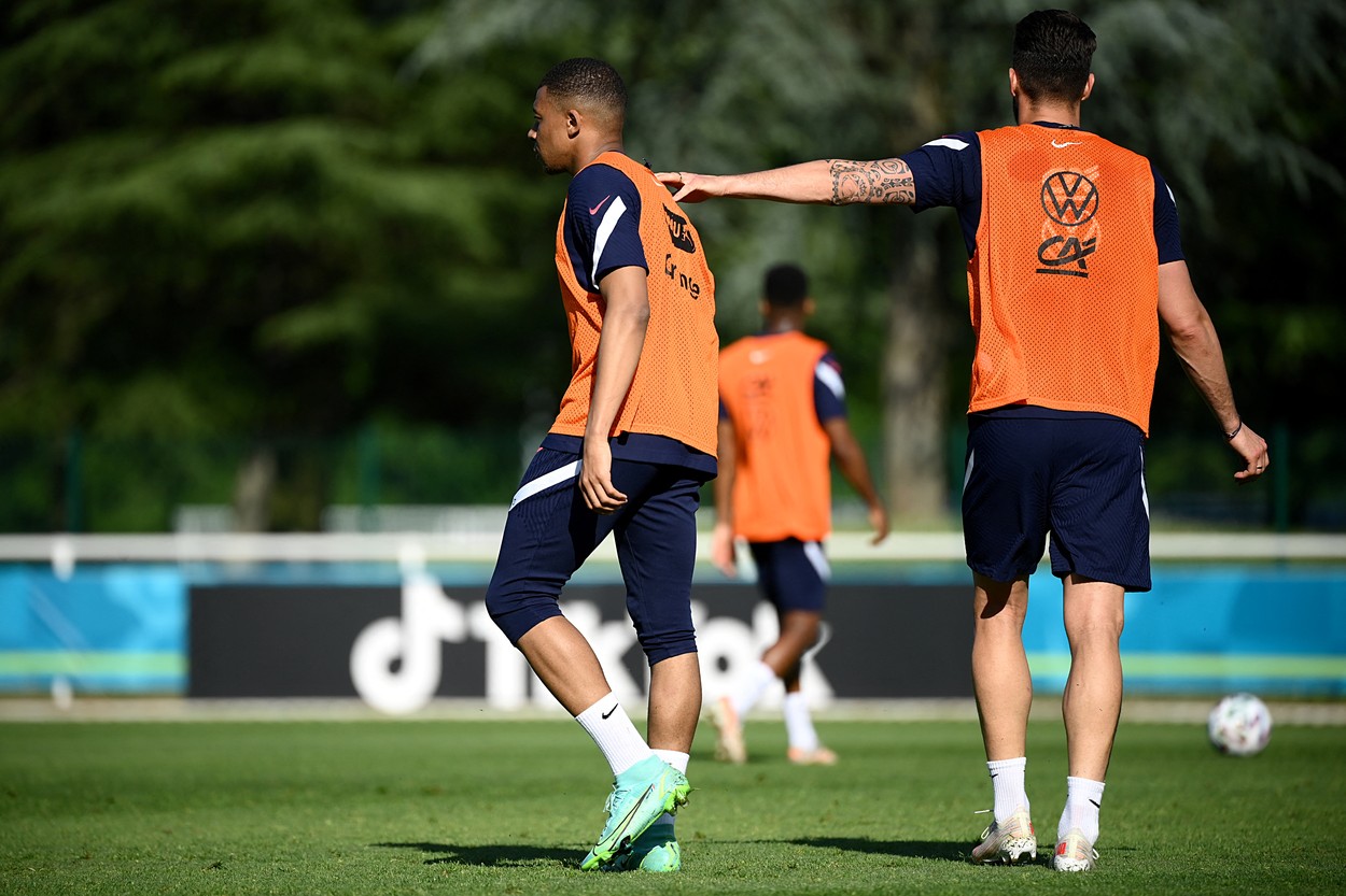 Mbappe, de neoprit. O nouă dezvăluire: ce s-a întâmplat între el și Giroud. "Eram furios în seara aceea"