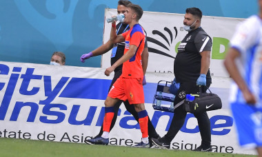 Sorin Șerban, în timpul meciului FCSB - Universitatea Craiova / Foto: Sport Pictures