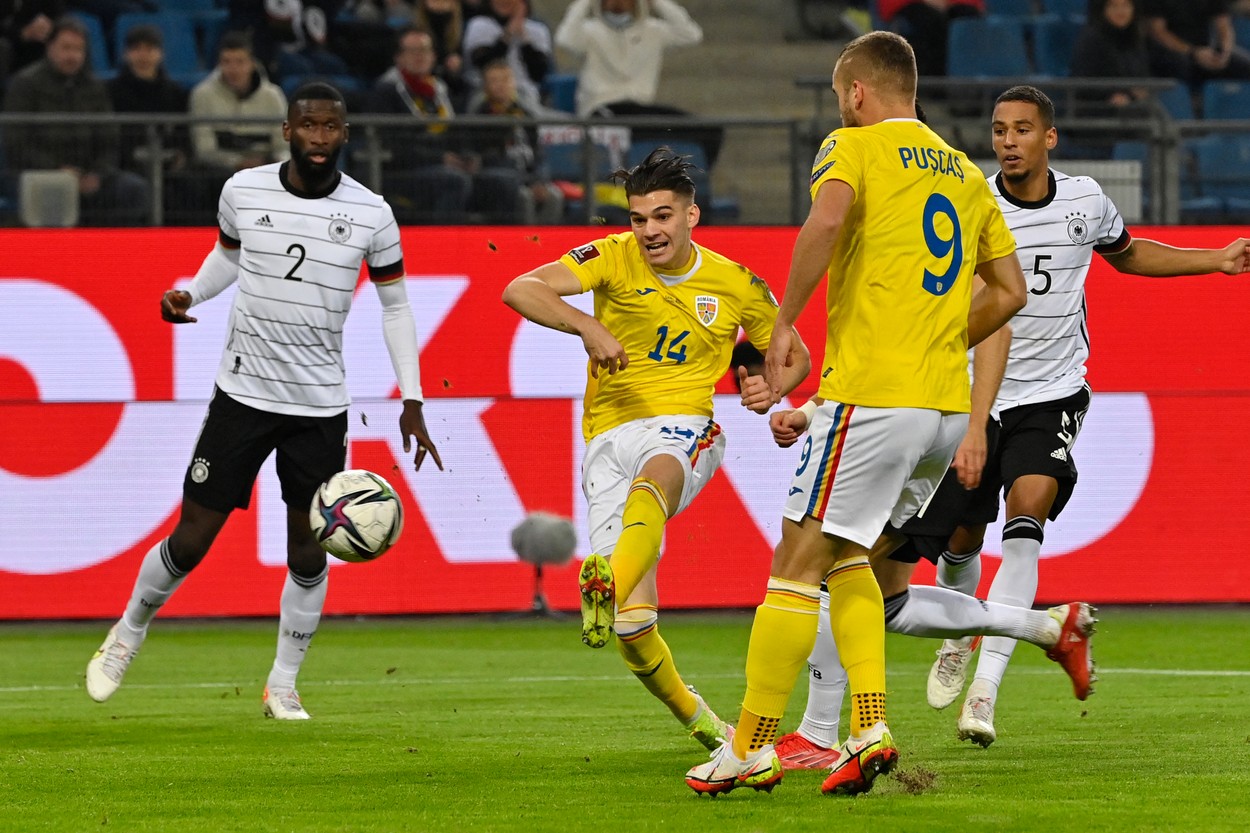 Ianis Hagi i-a cucerit pe scoțieni. Rangers se laudă cu mijlocașul român după ultimele meciuri din preliminarii