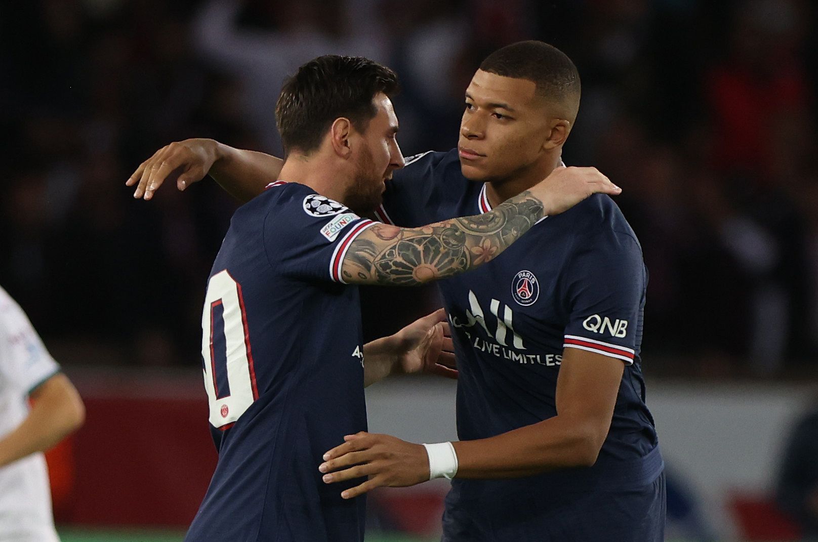 "We're waiting to see what happens!"  Leo Messi, the truth about his relationship with Kylian Mbappe thumbnail