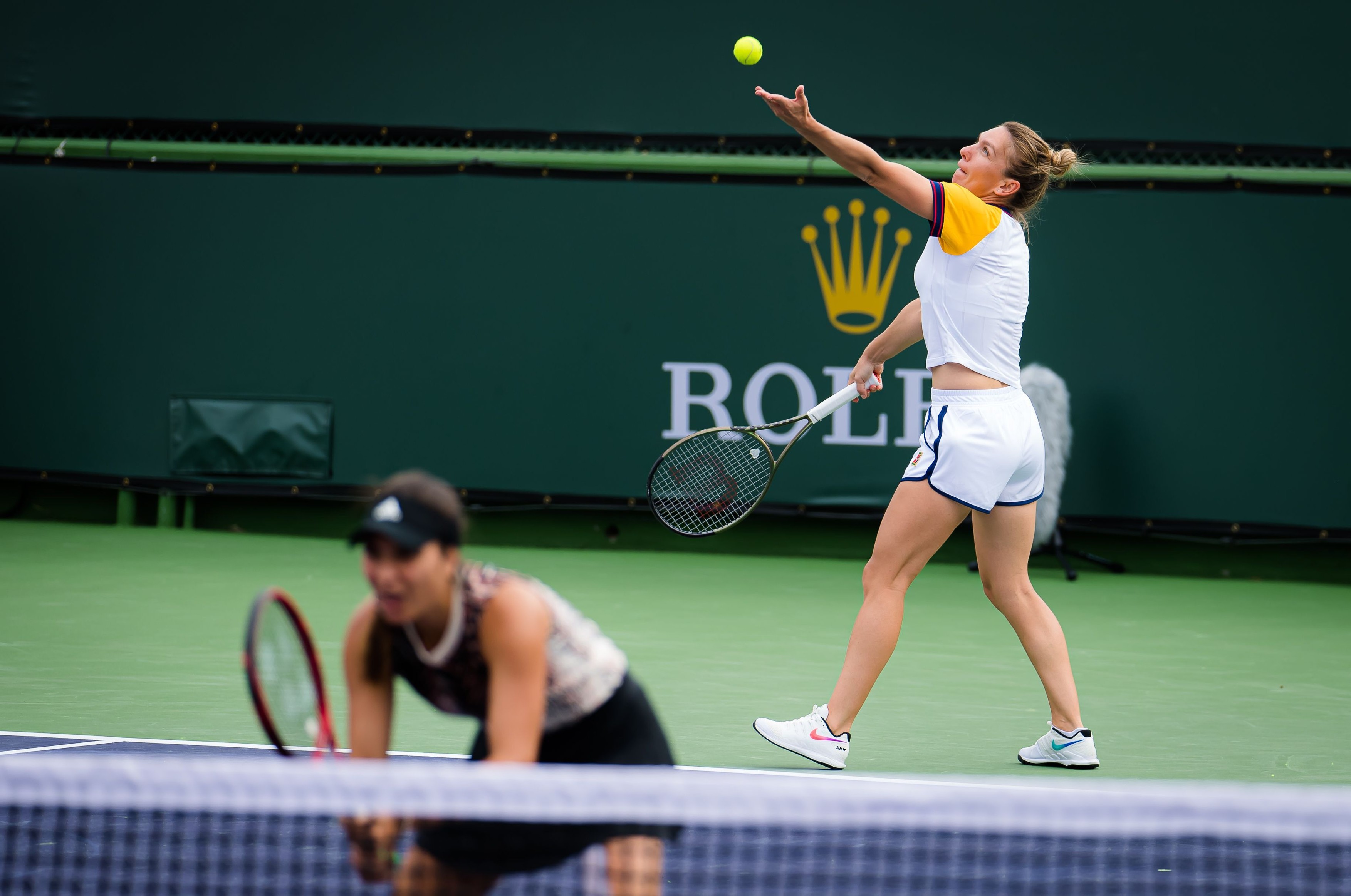 Simona Halep și Gabriela Ruse, eliminate de la Indian Wells la dublu! Înfrângere în super tie-break la Bouzkova și Hradecka