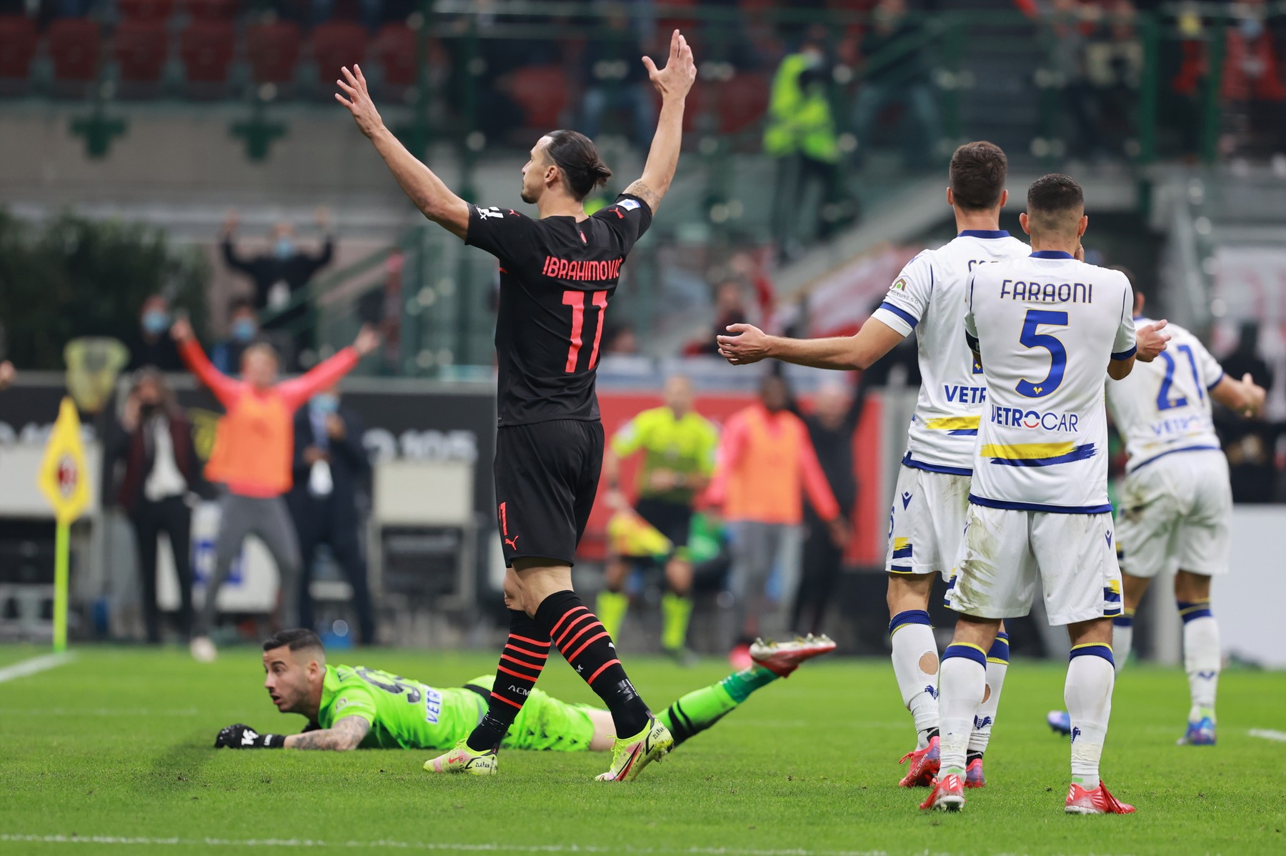 Zlatan Ibrahimovic a revenit cu stil, la 40 de ani! Fotografia virală postată de starul lui AC Milan