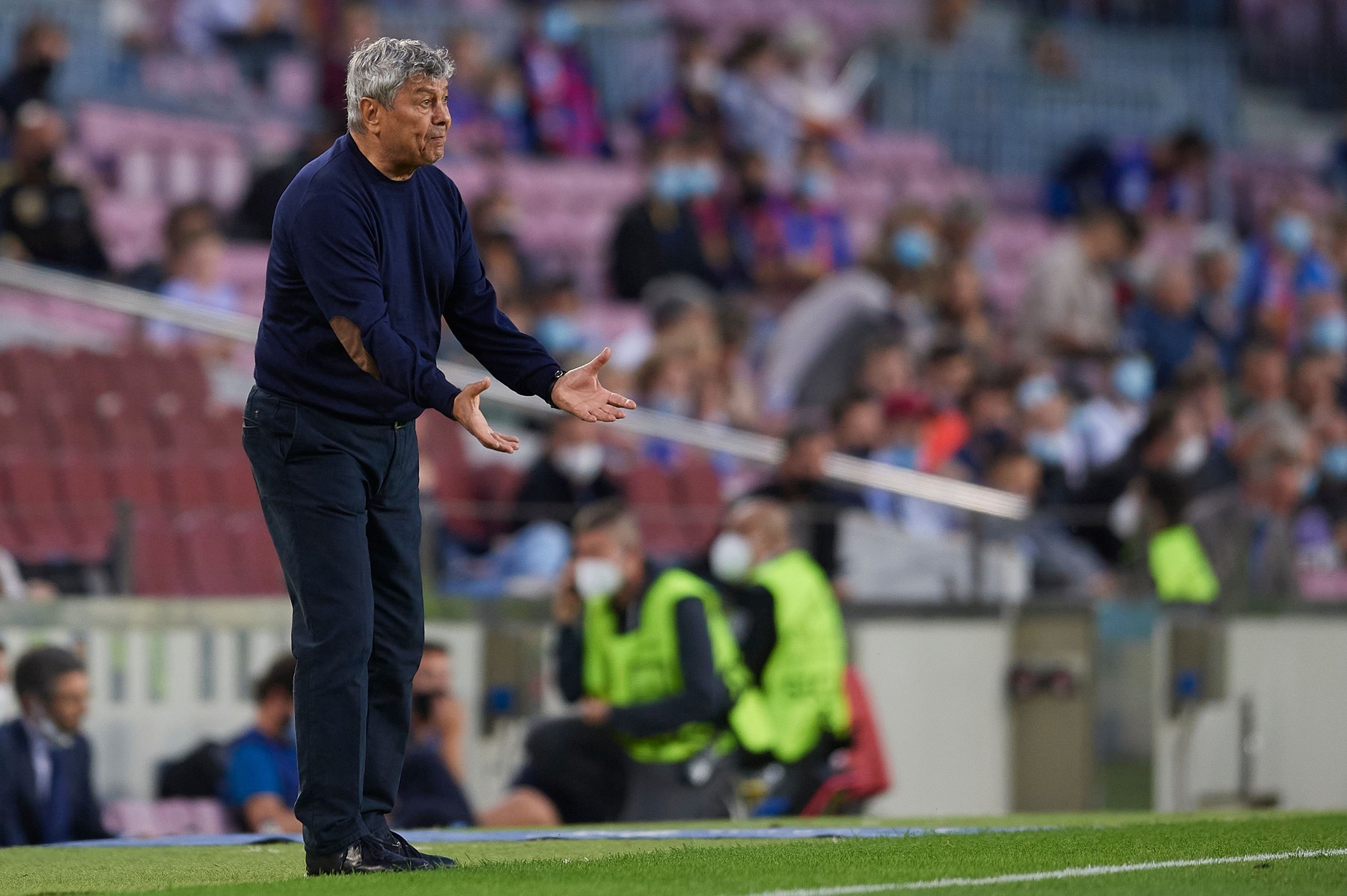 Mircea Lucescu, dezamăgit după eșecul cu Barcelona din Champions League. Ce le cere jucătorilor săi