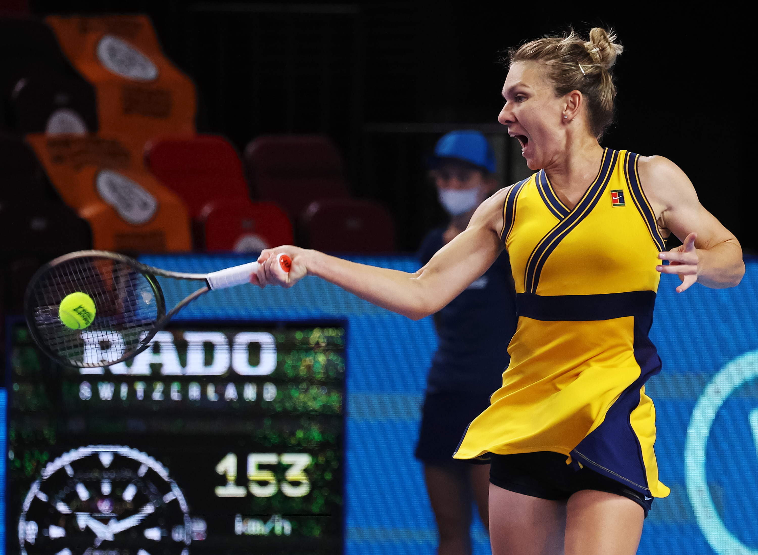 Ce spectacol! Simona Halep a salvat 4 mingi de set în sferturile cu Sakkari, la Kremlin Cup. Cum s-a terminat game-ul