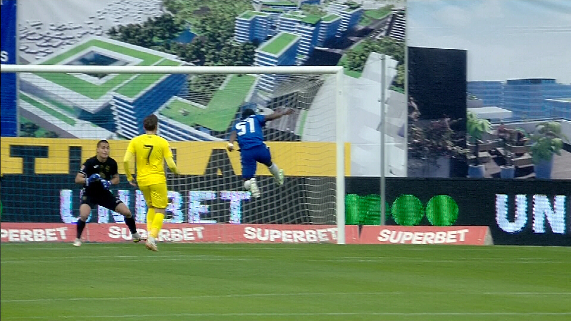 U Craiova 1948 - Gaz Metan Mediaș 2-0. Oltenii marchează în ultimele clipe ale partidei