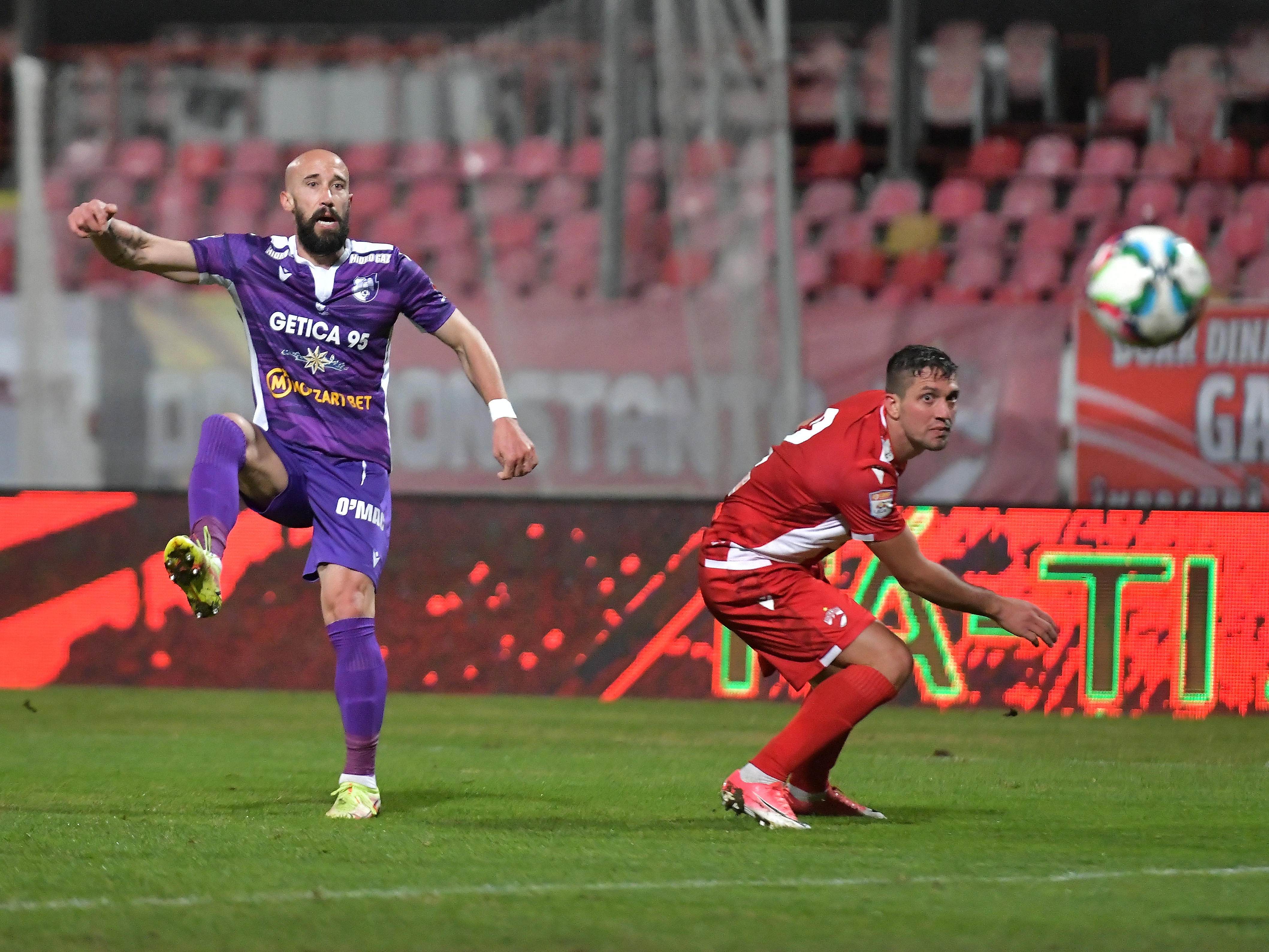 Constantin Nica dezvăluie ce i-a strigat arbitrul la faza golului care provocat eliminarea lui Dinamo