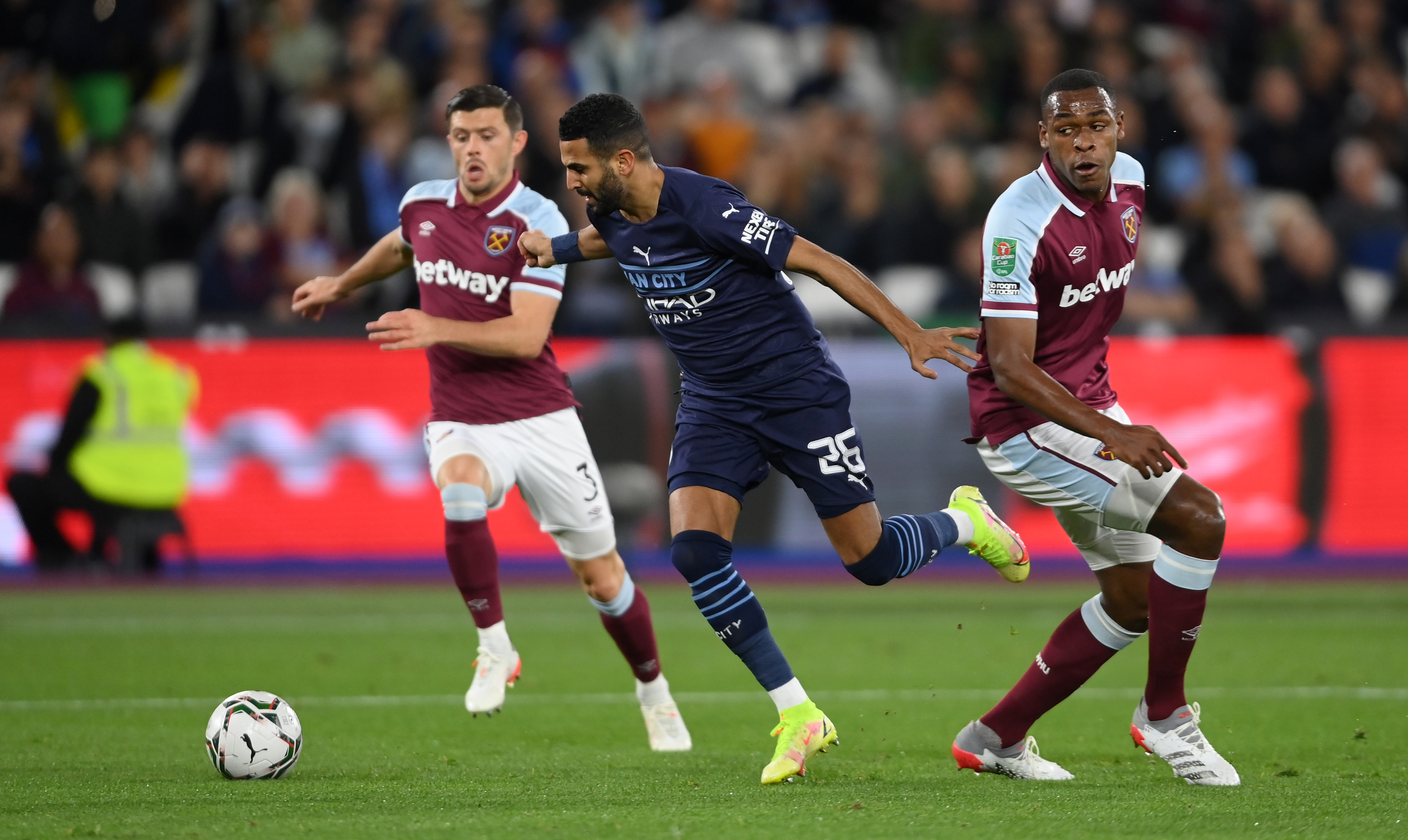 Cupa Ligii Angliei, optimi | West Ham - Manchester City 0-0 (5-3 la penalty-uri), Preston - Liverpool 0-2. Program și rezultate