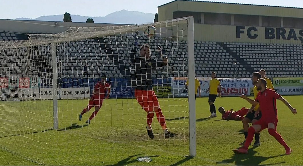 Brașov SR - Hermannstadt 1-2 | Victorie decisă de gafa uriașă a lui Daniel Mutu, din minutul 90+3