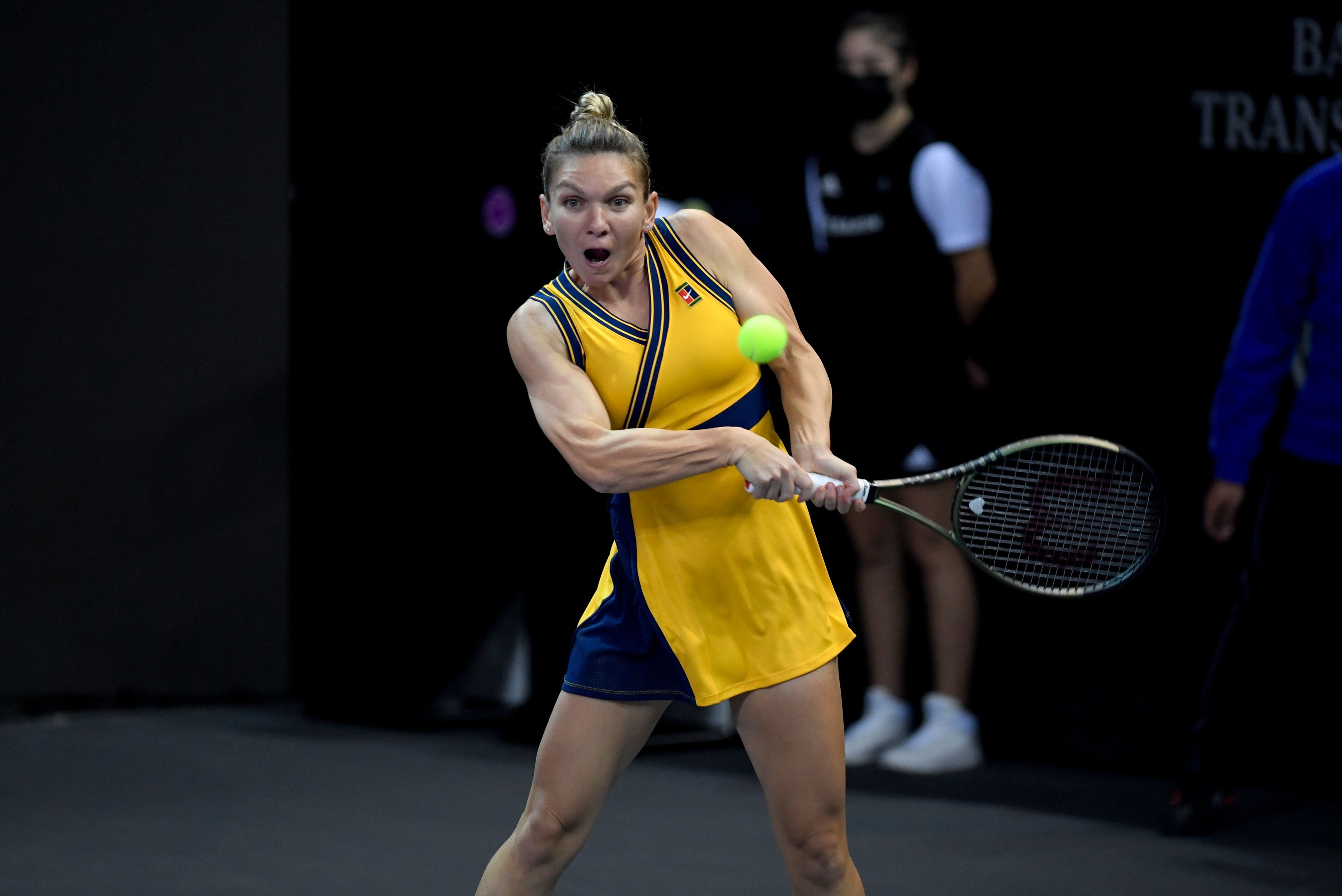 Simona Halep, profesoară de tenis pentru fani. Secretele loviturii de rever