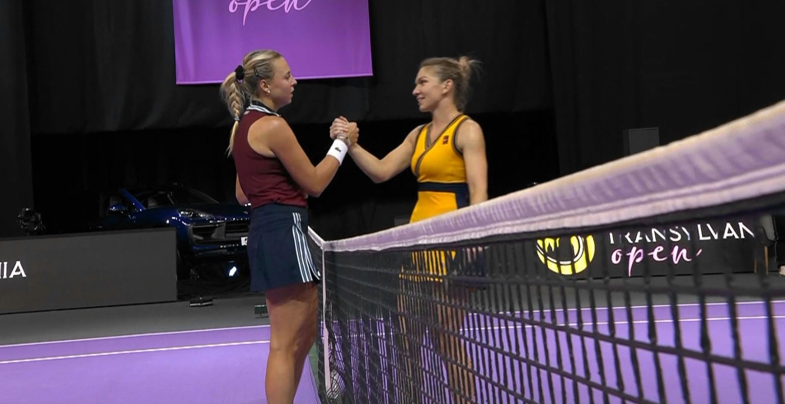 Cum a pierdut Simona Halep finala cu Kontaveit: Parcă e în transă, e pe Play Station, intra cu tot corpul