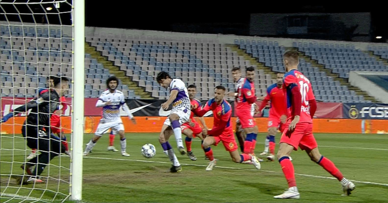 Ce au remarcat cei de la FC Argeș după ce au condus-o pe FCSB doar 5 minute: "Prezența lui pe bancă a contat"