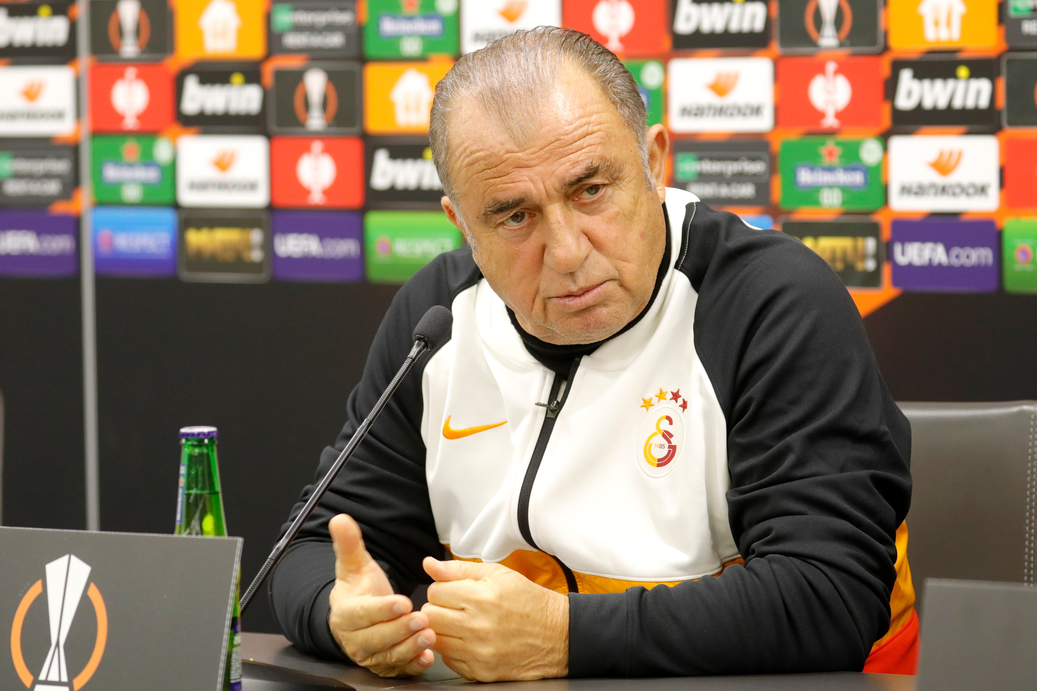 Fatih Terim a pus ”tunurile” pe jucătorii săi, după eliminarea din Cupa Turciei: ”Este incompetență!”