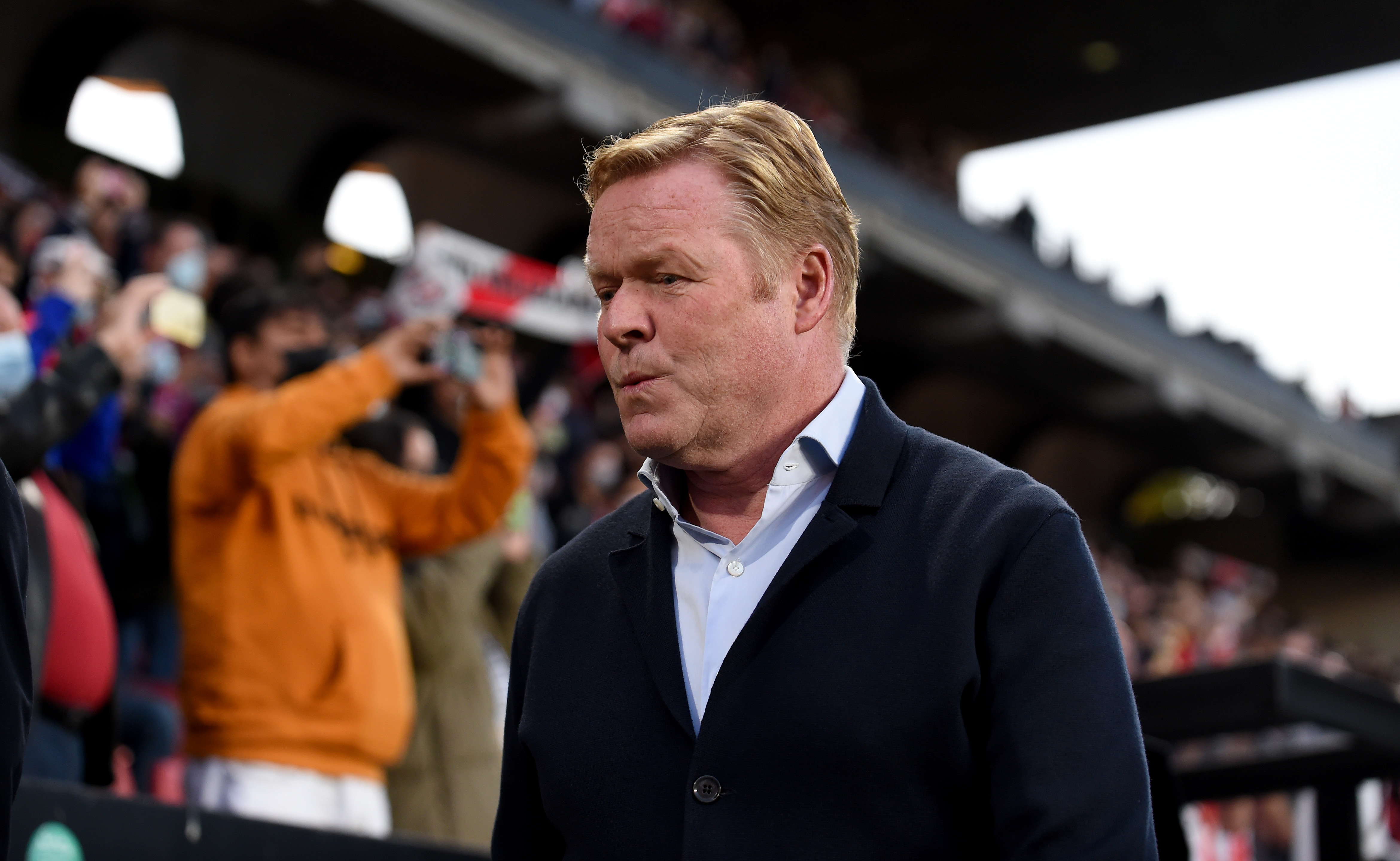 Câți bani o costă pe Barcelona să rezilieze cu Ronald Koeman! Propunerea catalanilor pentru antrenorul olandez