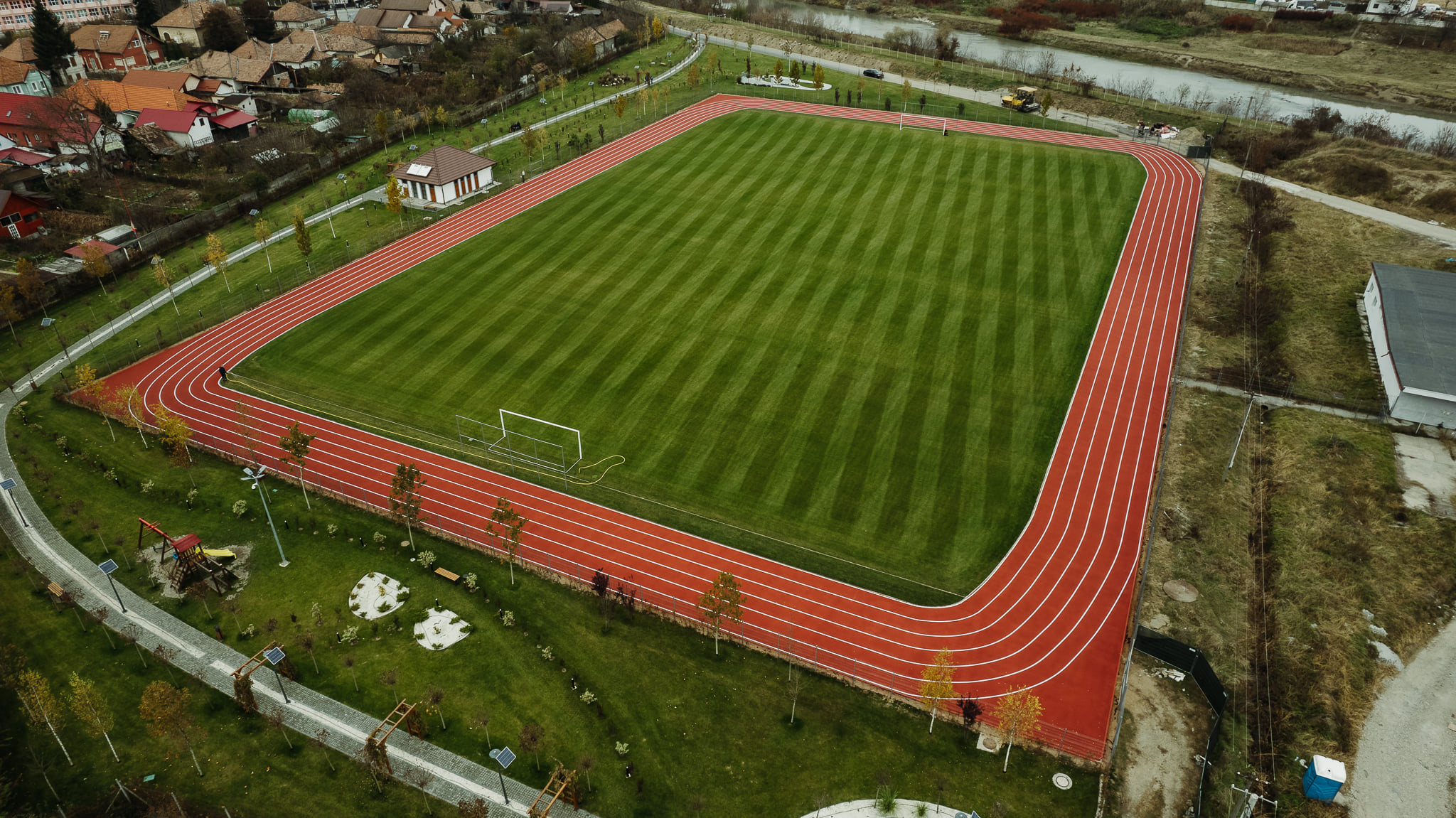 Gafă de 120.000 € la un stadion din România. Cum arată arena și ce a postat primarul, pe Facebook