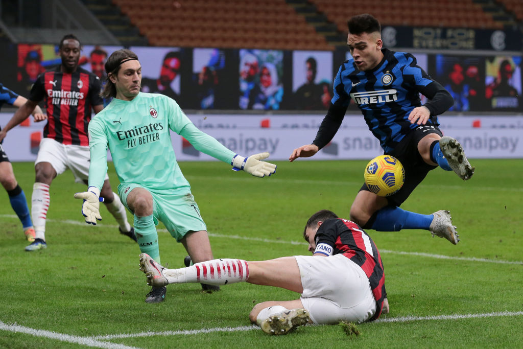 AC Milan - Inter 1-1, ACUM, la Digi Sport 2. Tătărușanu a apărat un penalty!