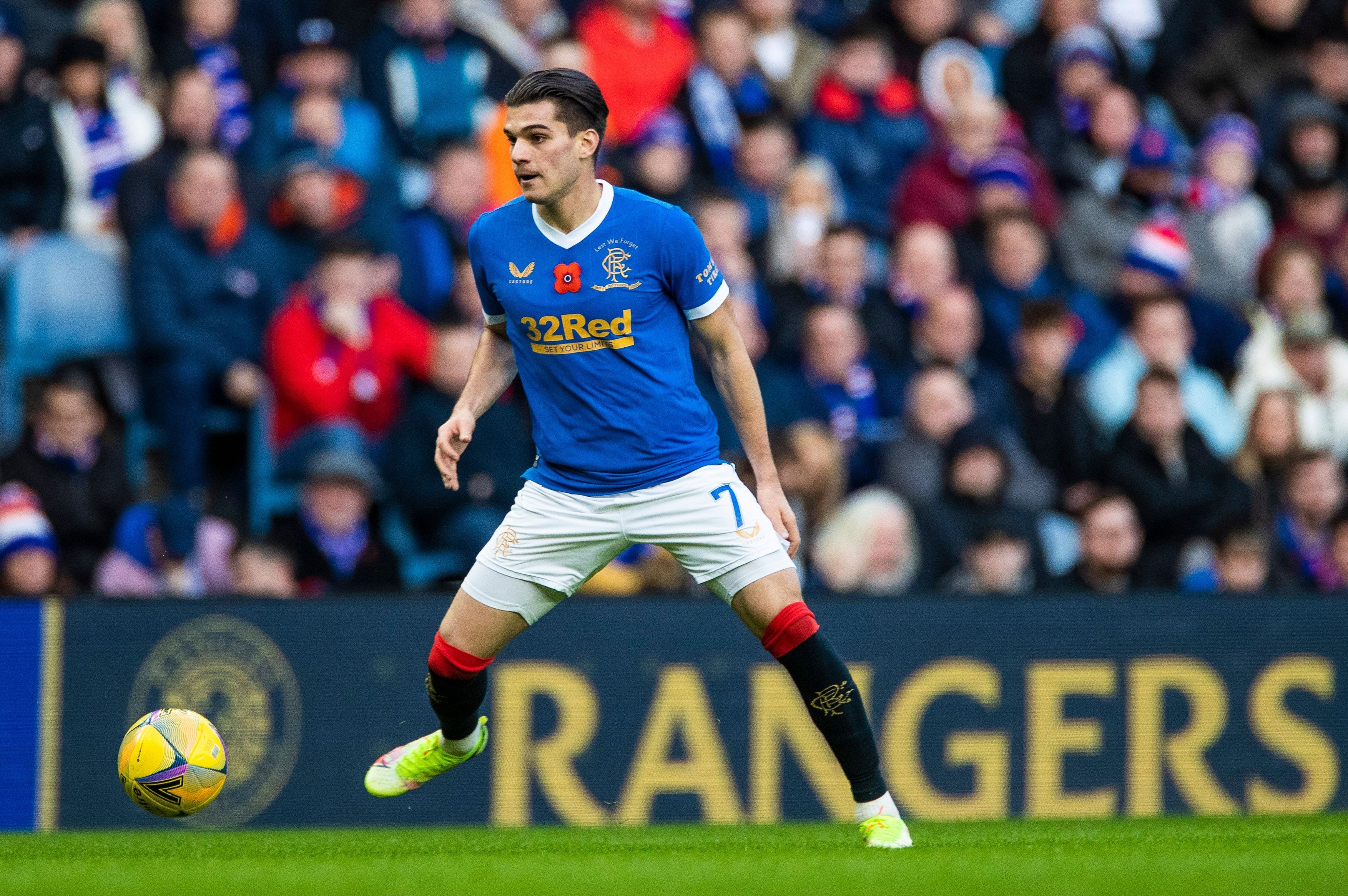Ianis Hagi, analizat de un fost jucător al lui Rangers: de ce trebuie să fie ca o ”fantomă” pe gazon și rolul lui Steven Gerrard
