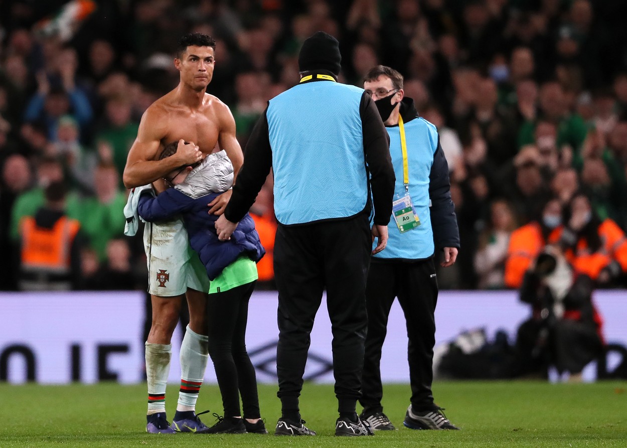 Cristiano Ronaldo, gest impresionant pentru care a fost aplaudat de tot stadionul după Irlanda - Portugalia