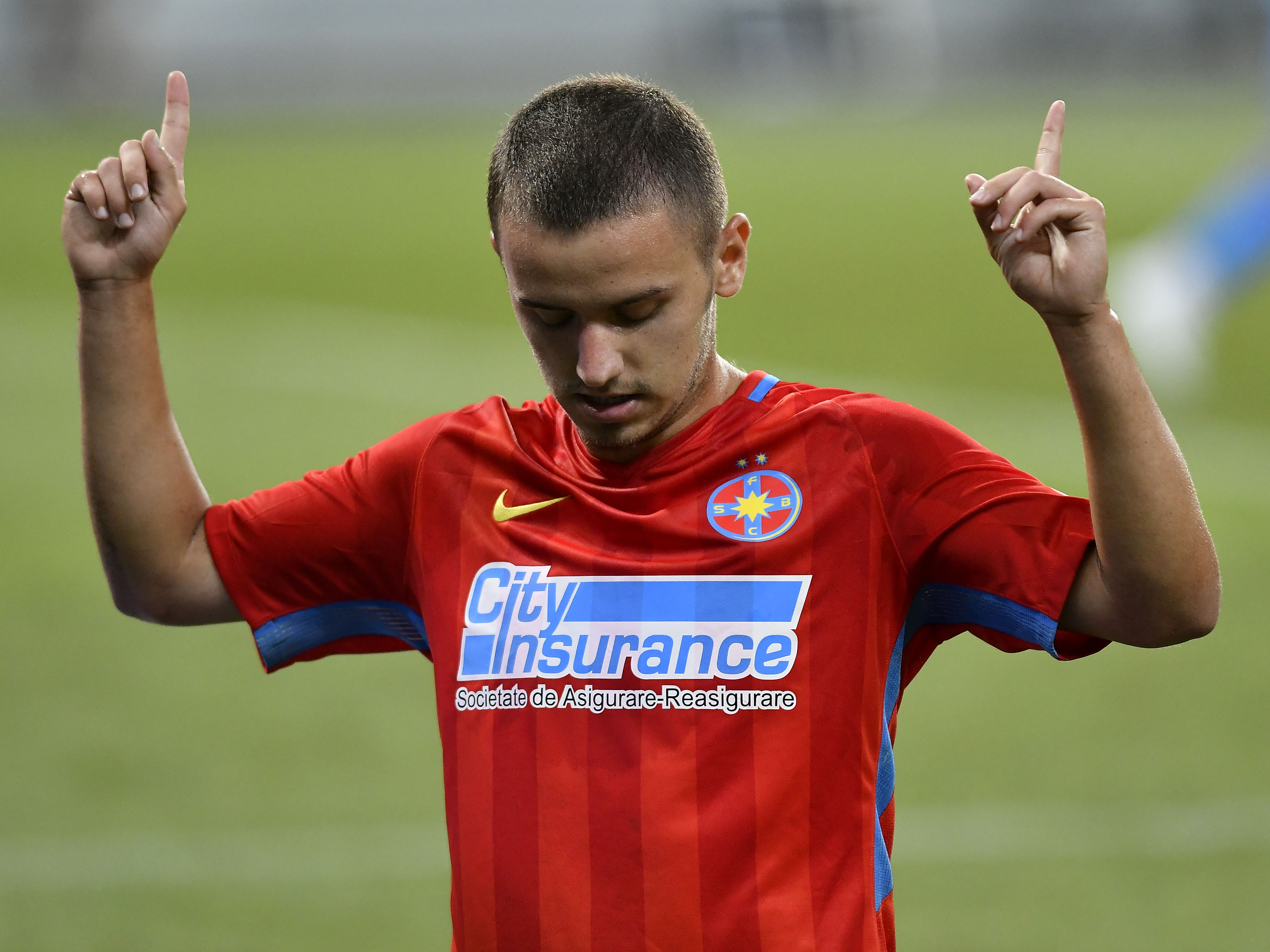 A jucat la FCSB și Rapid, apoi a fost dat dispărut! Ce se întâmplă cu Daniel Benzar: ”Își pune poze din State!”