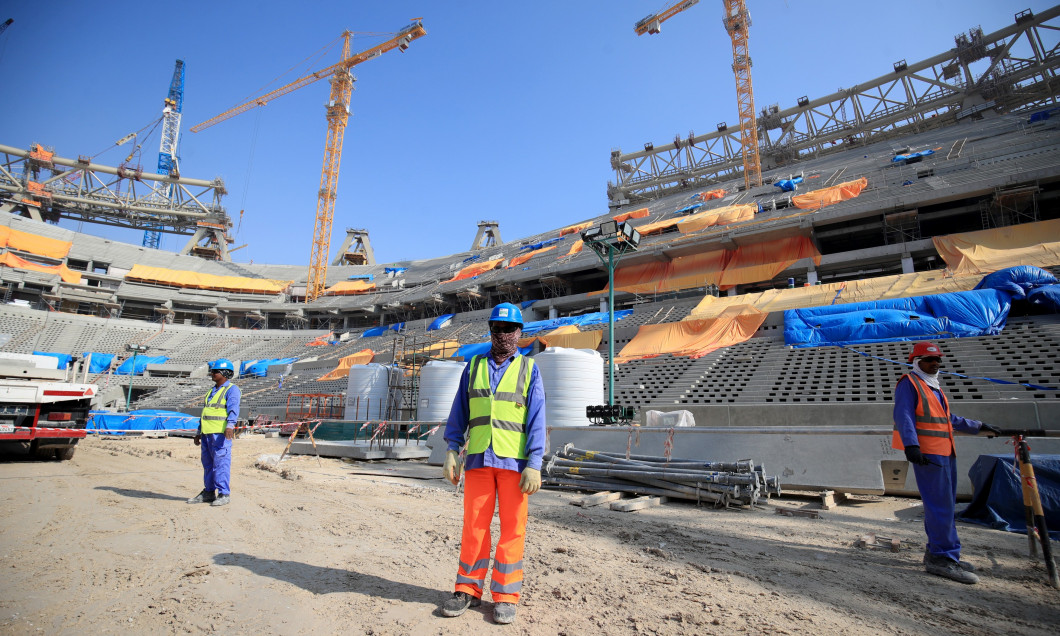 Muncitori, pe stadionul Lusail / Foto: Profimedia