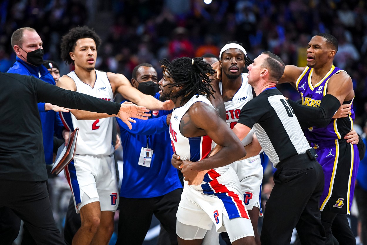 Lebron James, aproape de bătaie în NBA! I-a spart arcada unui adversar, care a vrut să-și facă singur dreptate