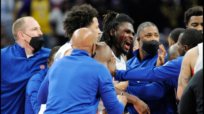 Lebron James, aproape de bătaie în NBA! I-a spart arcada unui adversar, care a înnebunit / Foto: Profimedia