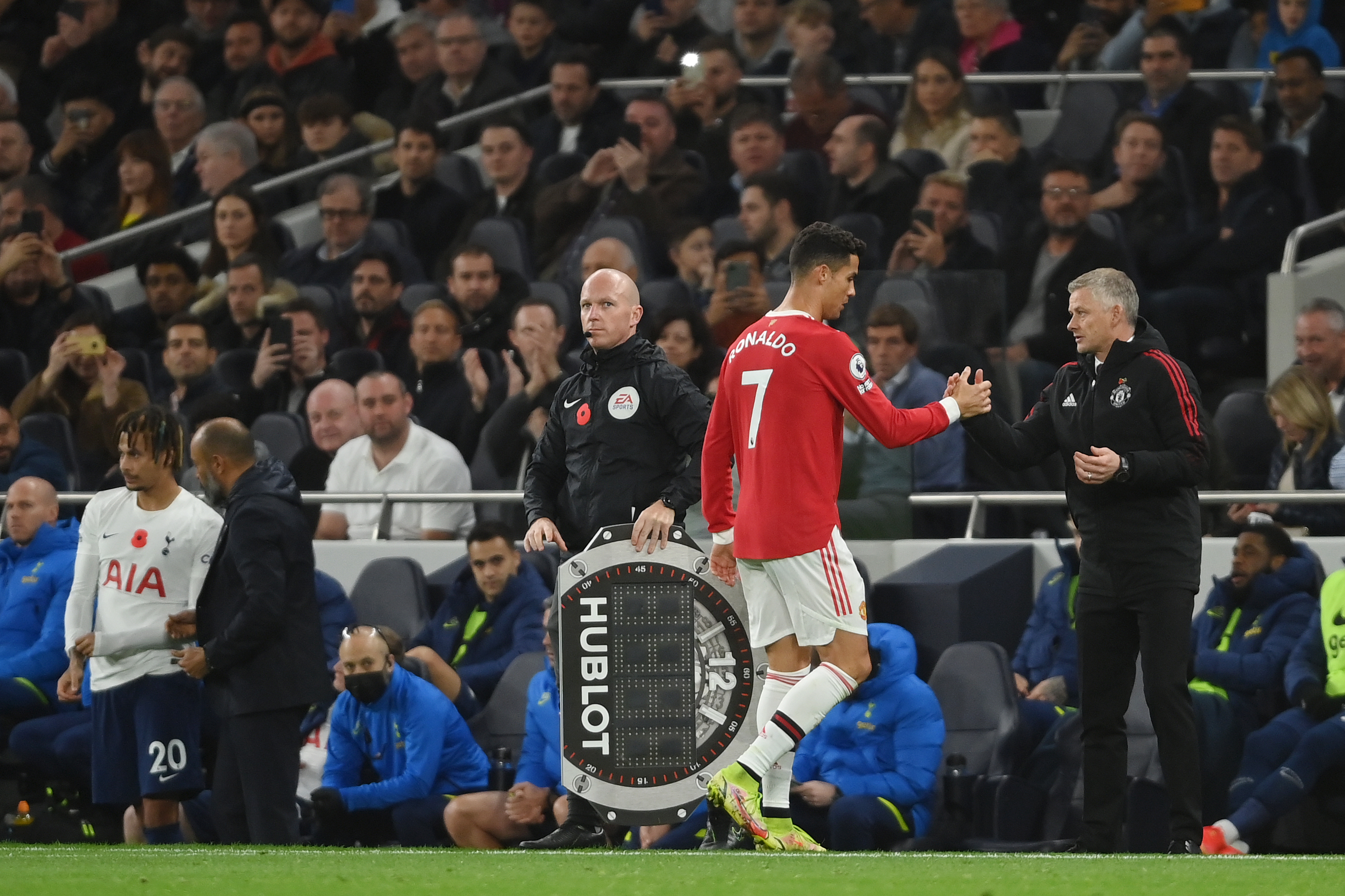 De ce Cristiano Ronaldo e vinovat de demiterea lui Solskjaer de la Manchester United: "A aruncat totul pe geam"