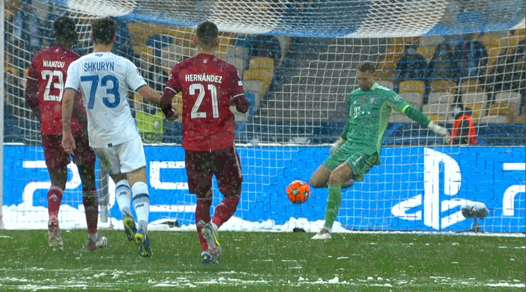 Neuer, campionul mondial cu 30 de trofee din lotul lui Bayern, s-a făcut de râs cu echipa lui Mircea Lucescu, Dinamo Kiev