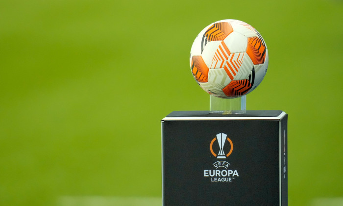 Logo-ul și mingea oficială ale Europa League / Foto: Profimedia