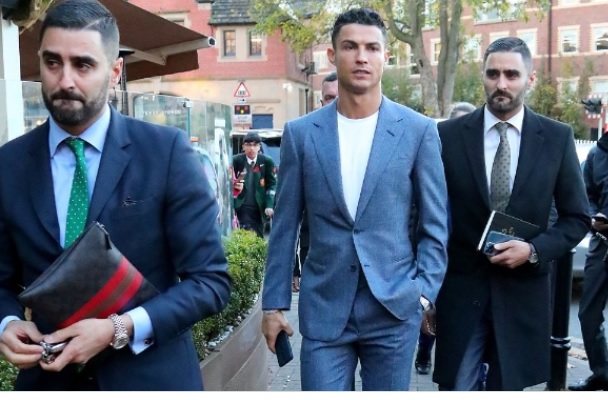 Cristiano Ronaldo se simte în siguranță! Cine sunt cei doi bodyguarzi care-l protejează pe superstar