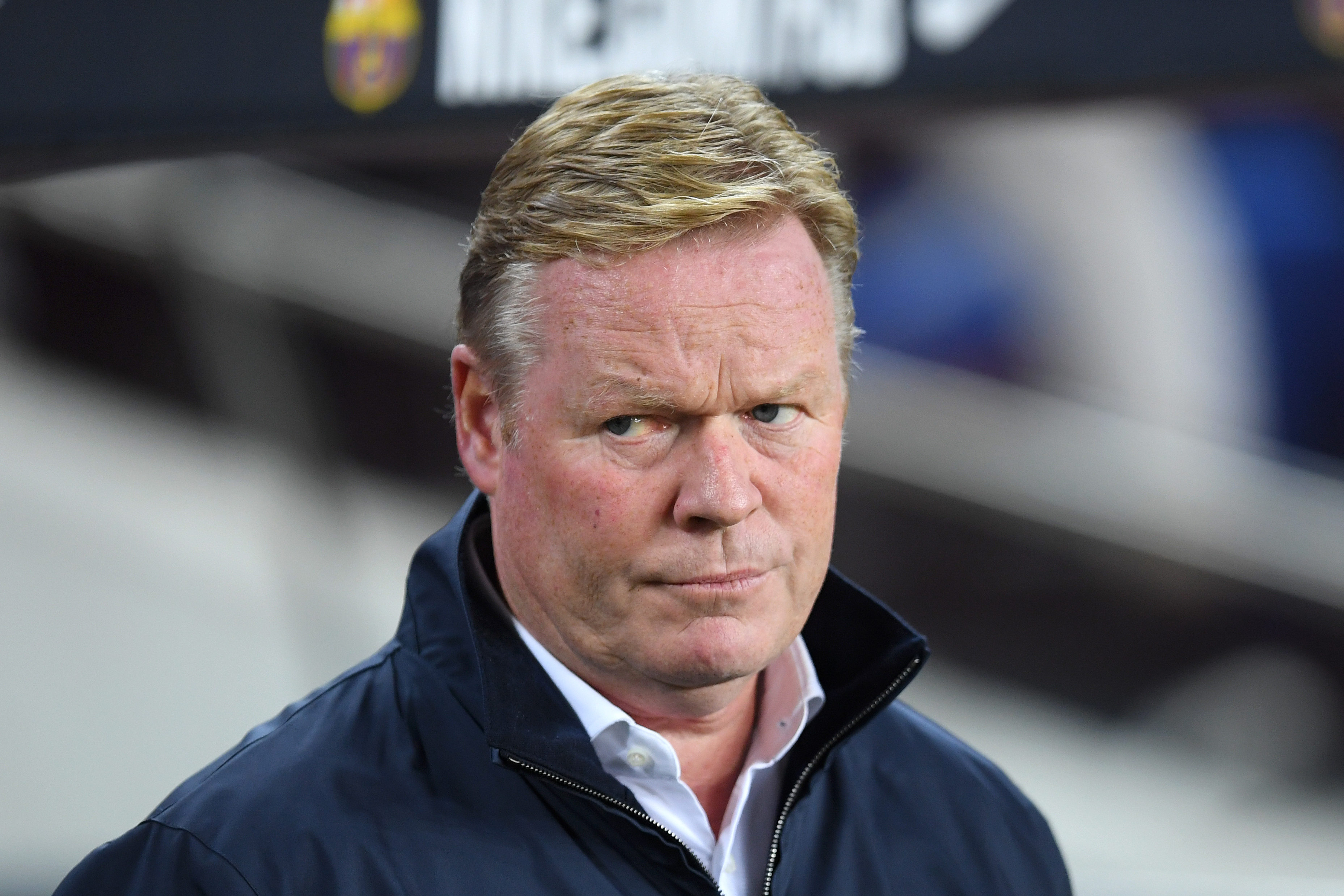 Ronald Koeman a început să arunce cu săgeți, după ce Xavi a anunțat că pleacă de la Barcelona