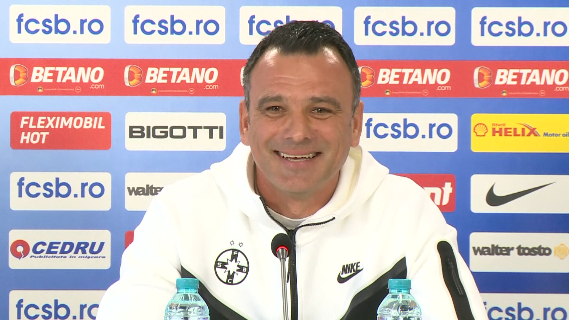Toni Petrea, pus pe glume după victoria FCSB-ului de la Craiova. "Poate o să joace Dumiter fundaș dreapta"