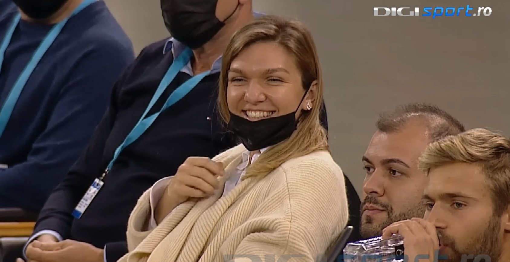 Cum au fost surprinși Simona Halep și Toni Iuruc în timpul unui antrenament al româncei, înainte de Australian Open