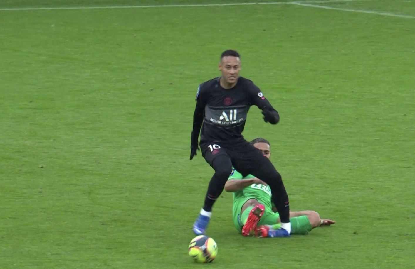 Accidentare horror pentru Neymar! Brazilianul a plâns de durere la meciul cu St. Etienne