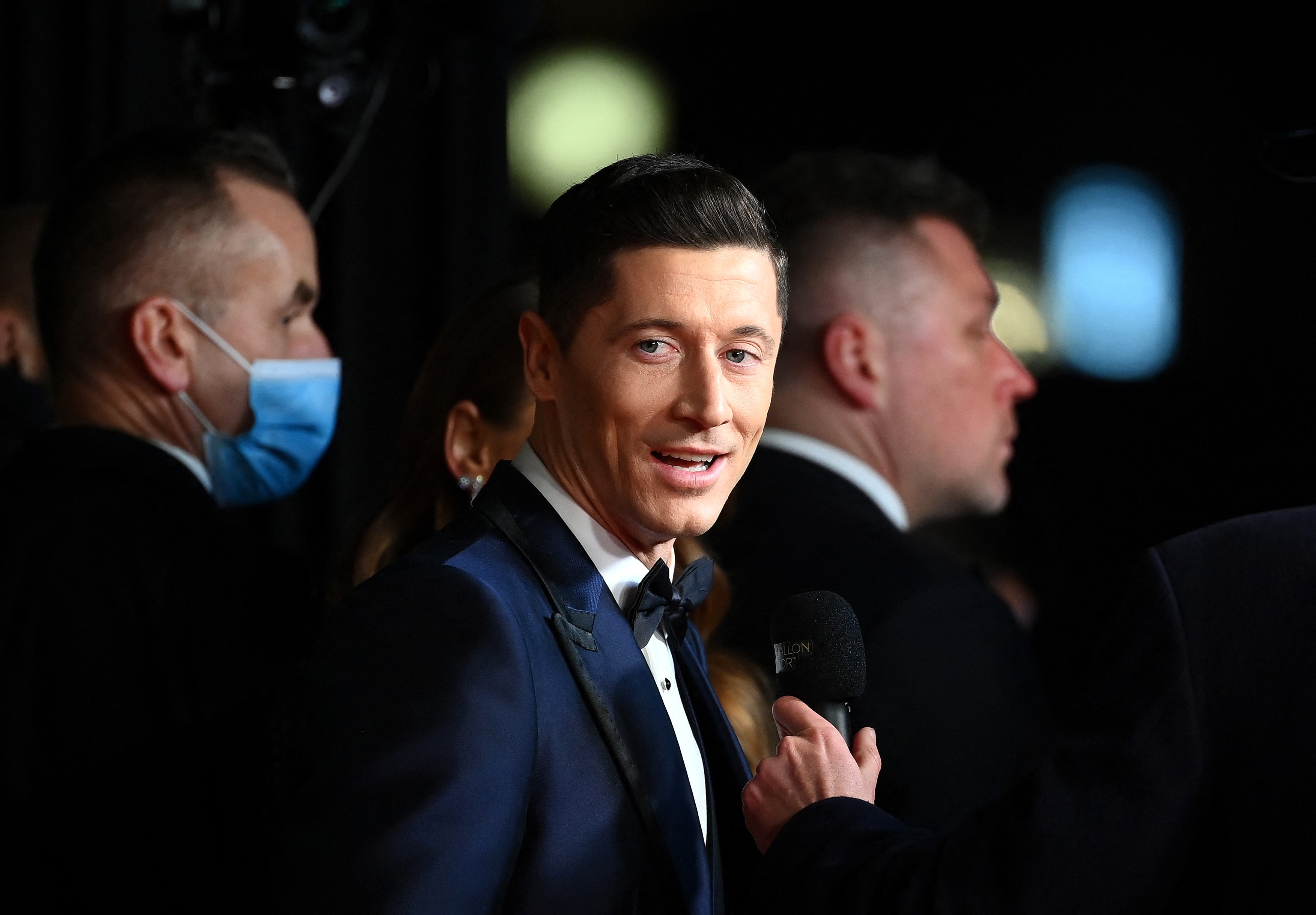 Lewandowski nu a luat Balonul de Aur, dar îl va lua pe cel de...sare. Cine îi va acorda premiul original: E aurul alb