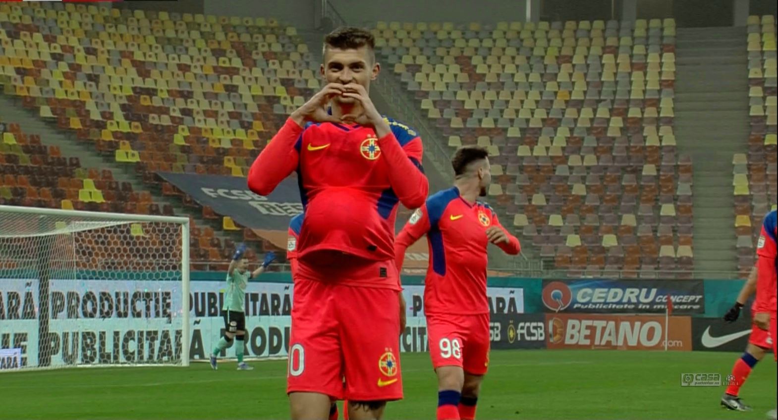 FCSB - UTA 2-1. Victorie controversată pe Arena Națională! Gazdele au primit un penalty după o eroare clară de arbitraj