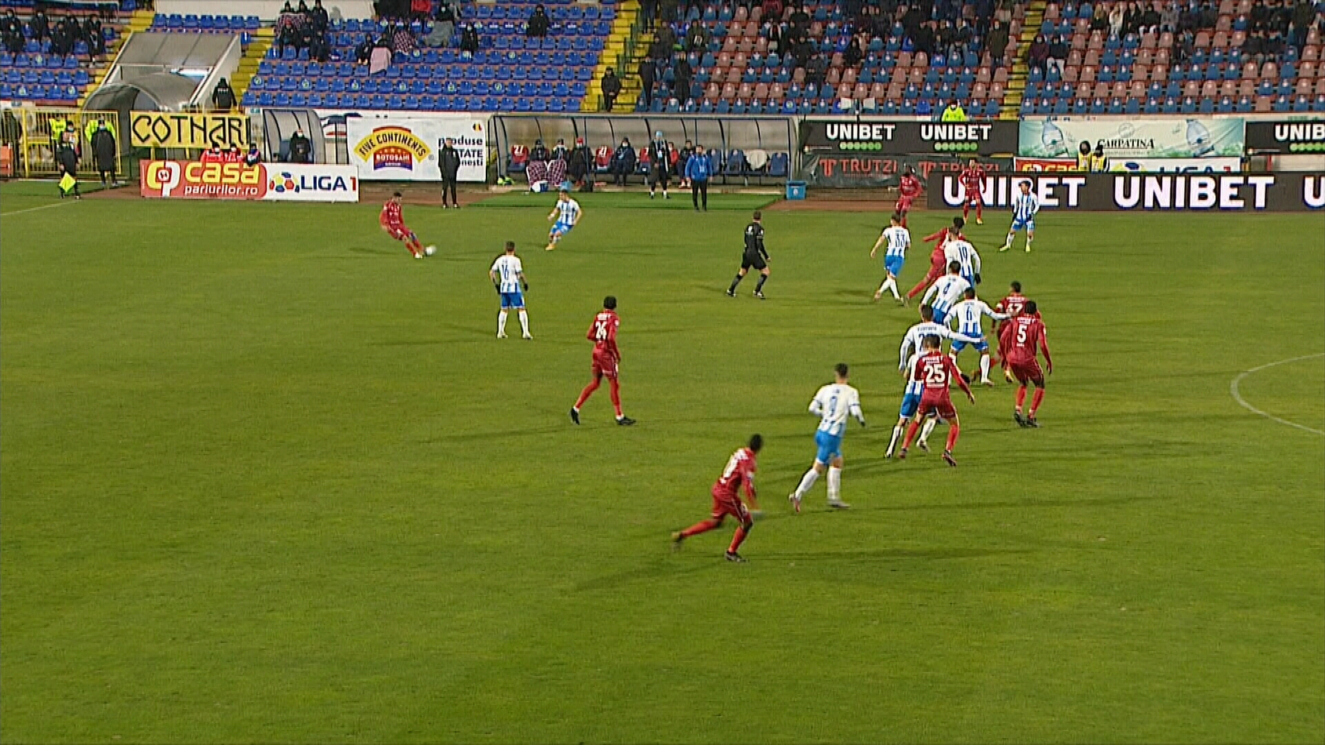 Continuă erorile de arbitraj în Liga 1. Ofsaid flagrant în meciul FC Botoșani - Universitatea Craiova