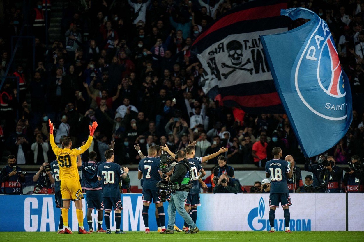 IFFHS a desemnat echipa ideală a anului 2021. PSG are 4 jucători