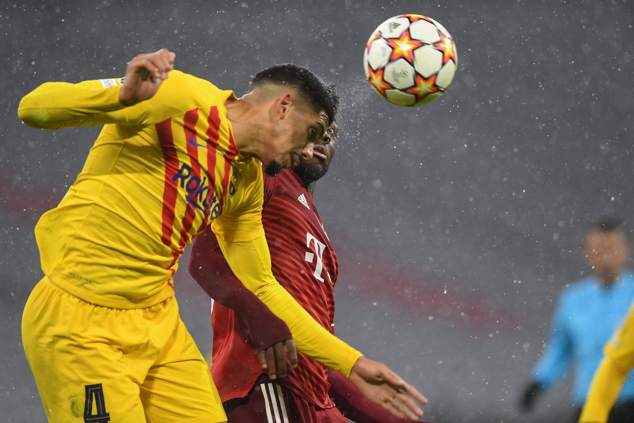 FC Barcelona, eliminată din UEFA Champions League după 21 de ani! Ce jucători aveau catalanii în 2000