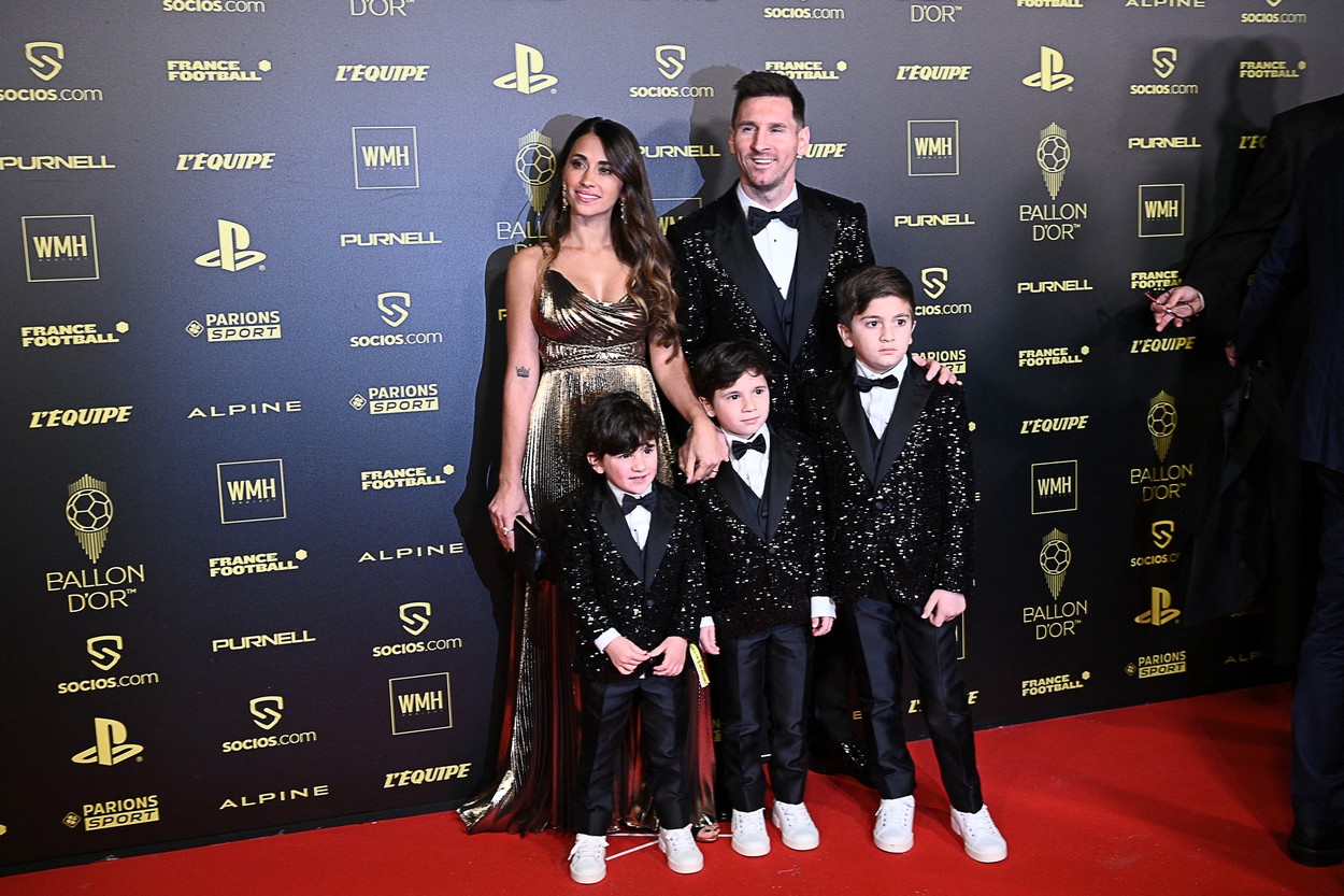 Leo Messi joacă fotbal și în sufragerie. Starul argentinian s-a distrat alături de copii